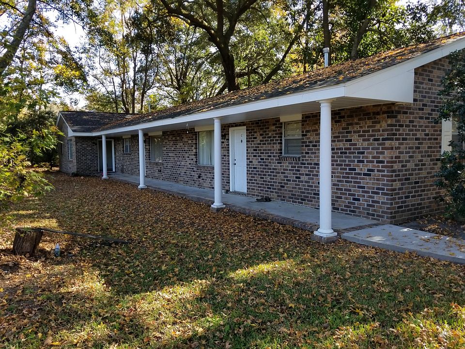 2nd image of 576 Riverland Dr APT A