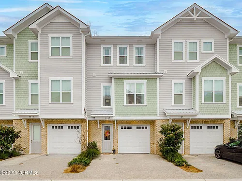 3649 Watch Hill Way Photo 1