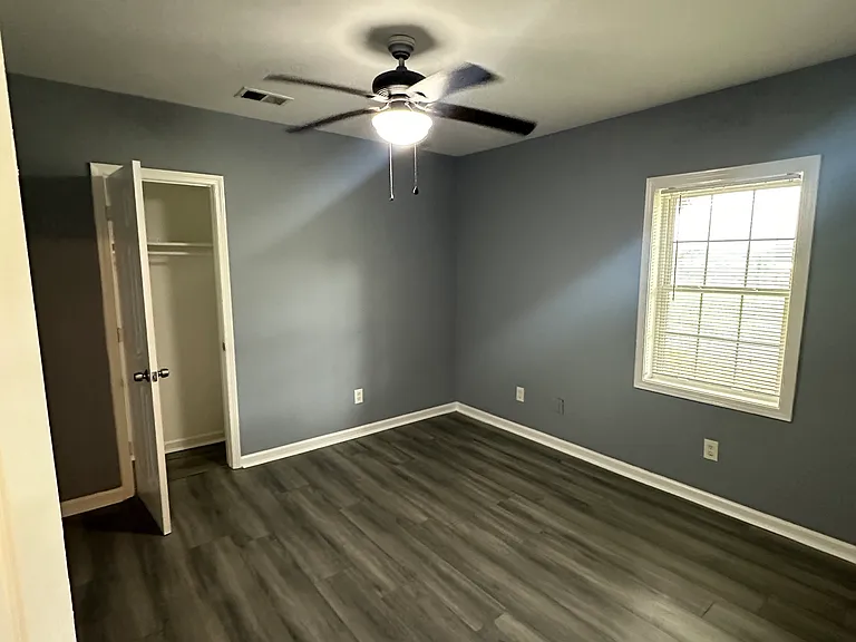 567 N Marietta Pkwy NE — Photo 26
