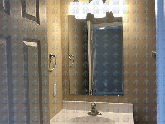 4th image of 6868 Shrewsbury Ct