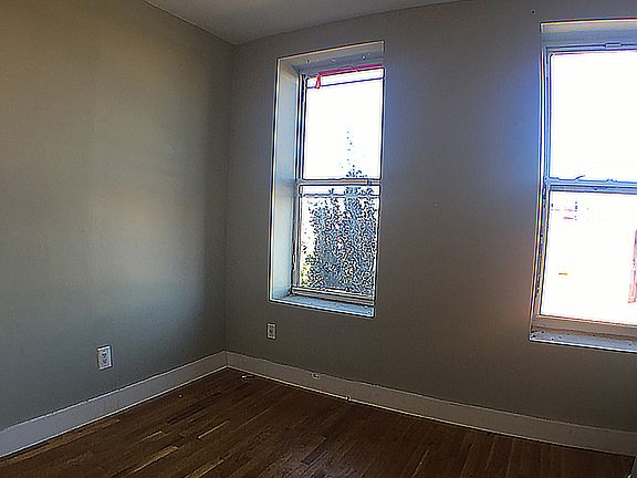 5th image of 814 Macdonough St APT 04F