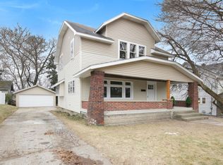 872 Coldbrook St NE, Grand Rapids, MI 49503