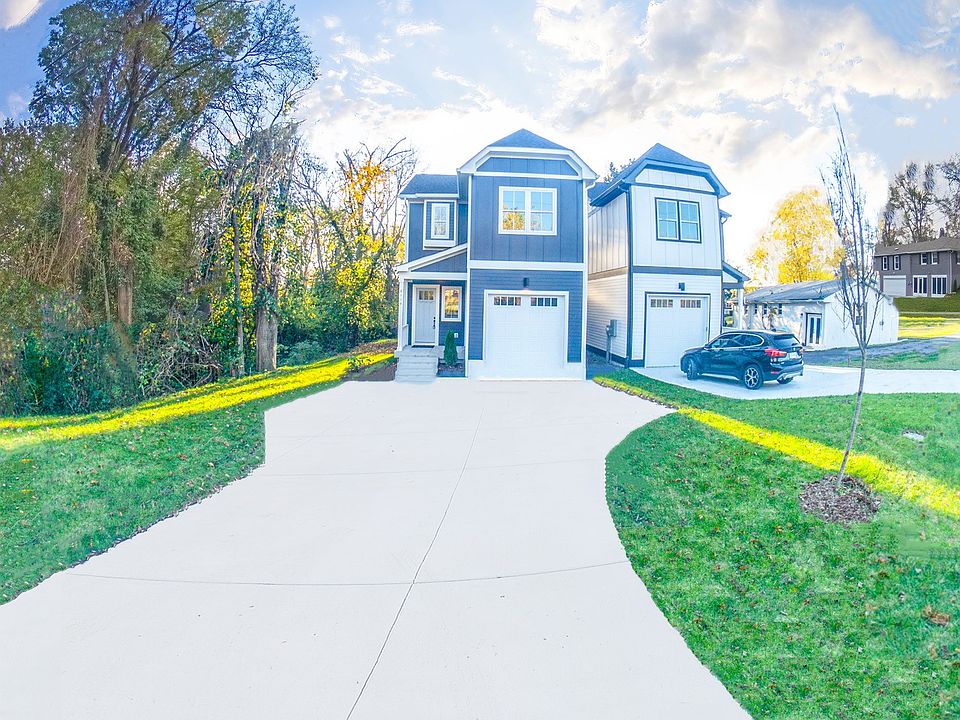 1st image of 611A River Rouge Dr