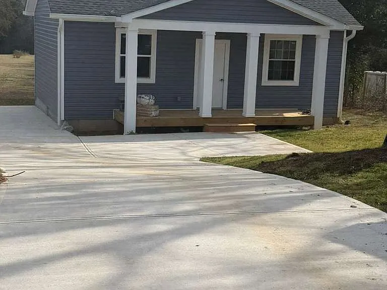 2887 Saluda Rd — Photo 2