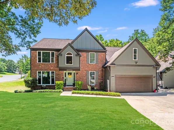 7516 Kinsmore Ln, Charlotte, NC 28269