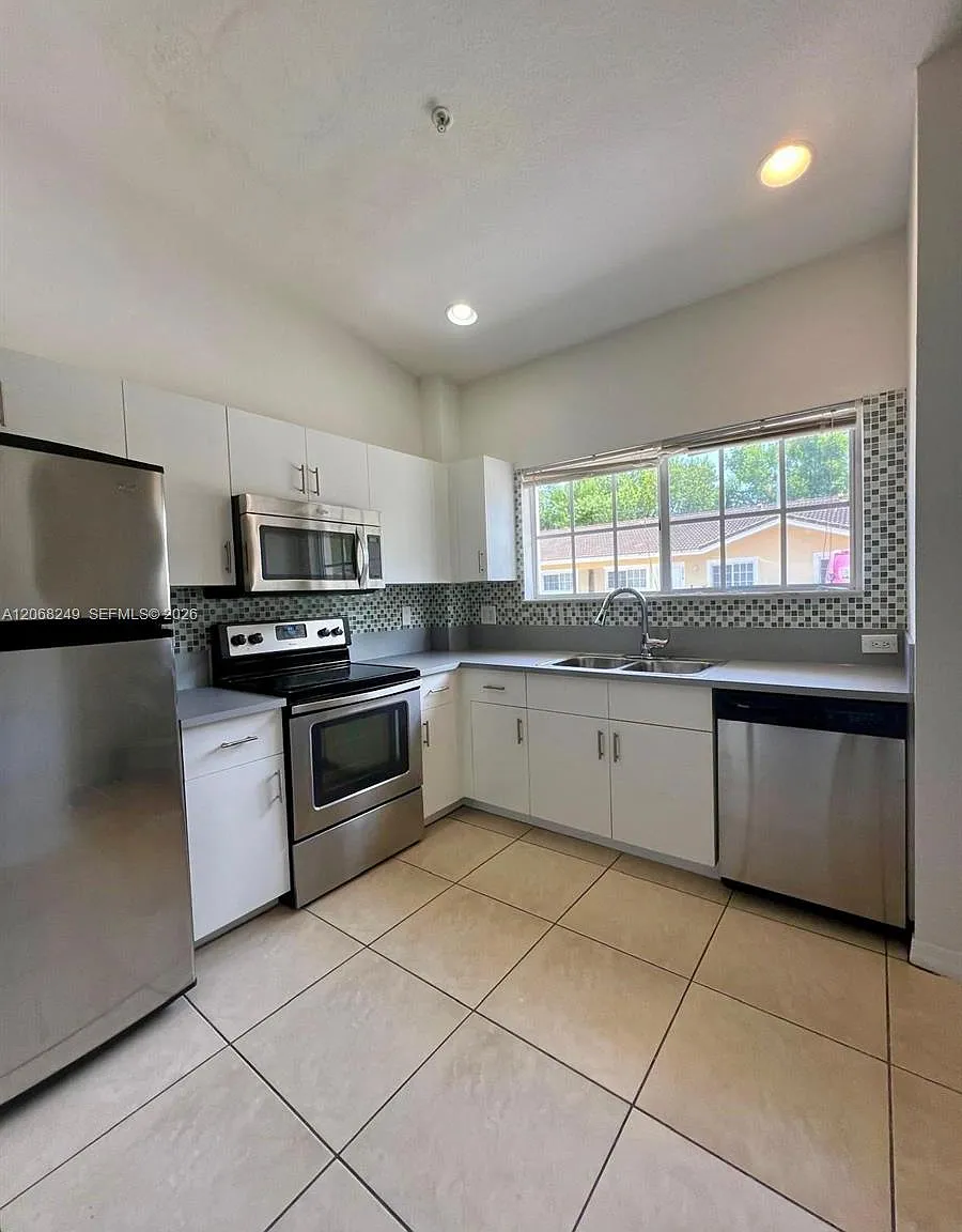 Hollywood Ridge Farms 2-1 — Photo 2