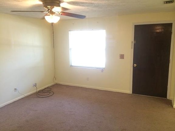 3rd image of 319 Bonnlyn Dr