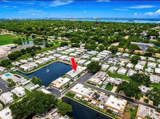 845 Sky Loch Dr S, Dunedin, FL 34698