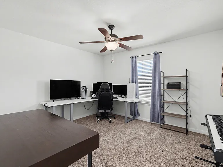 706 Spur Rdg — Photo 17