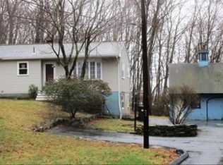 211 Fort Hill Rd, Groton, CT 06340