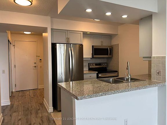 3rd image of 10 Northtown Way #913