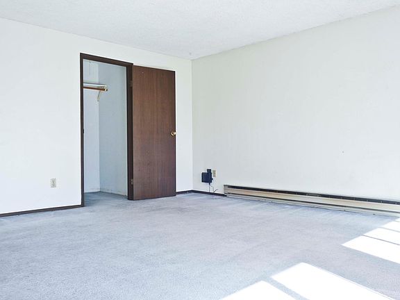 Living room + closet