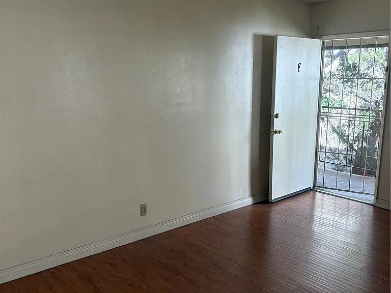 415 N 3rd St #F — Photo 15