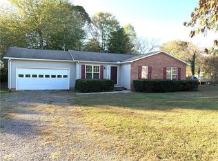 156 Oakland Ave, Mocksville, NC 27028