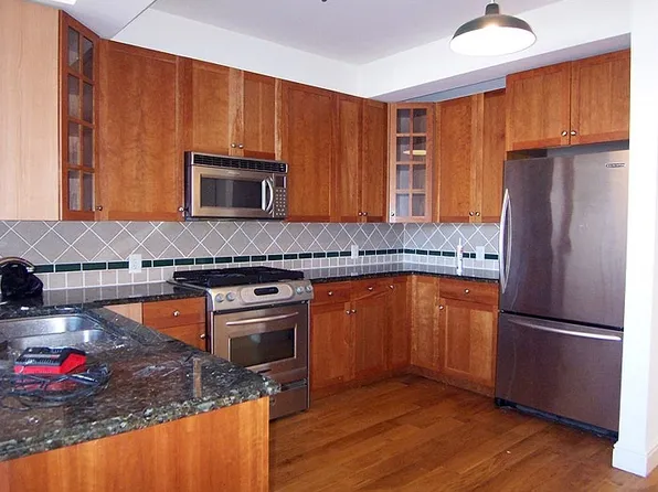 300 Communipaw Ave APT 223, Jersey City, NJ 07304