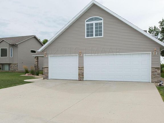 2nd image of 321 19th Ave W
