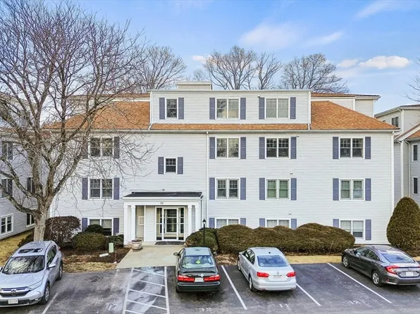 20 Webb Pl APT 2A, Mansfield, MA 02048