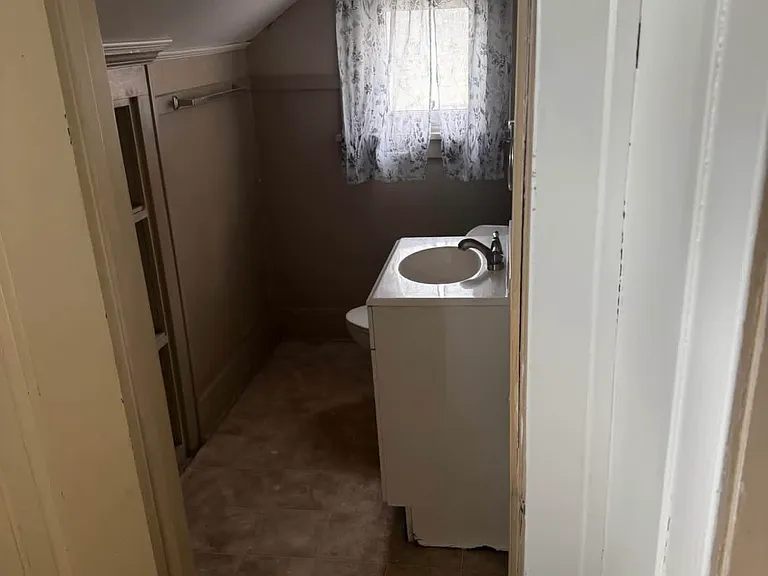 710 N Chevrolet Ave — Photo 10
