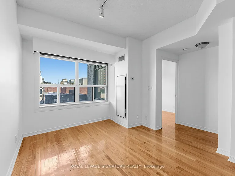 736 Spadina Ave #409 — Photo 10