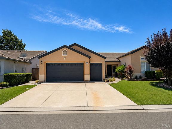 2nd image of 389 Cedar Ridge Dr