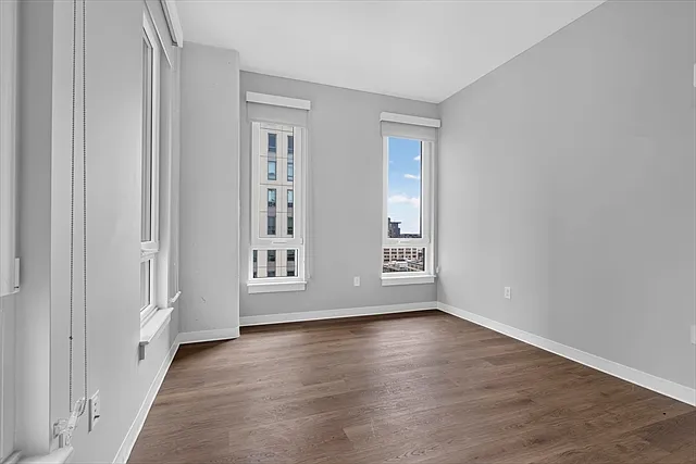 41 Lagrange Apartments — Photo 1