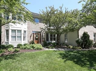 881 Clarendon Ln, Aurora, IL 60504