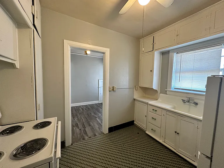 216 W Oak Ave #4 — Photo 14
