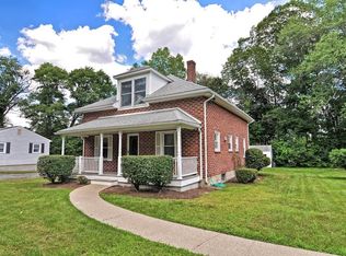 18 Bullard St, Walpole, MA 02081