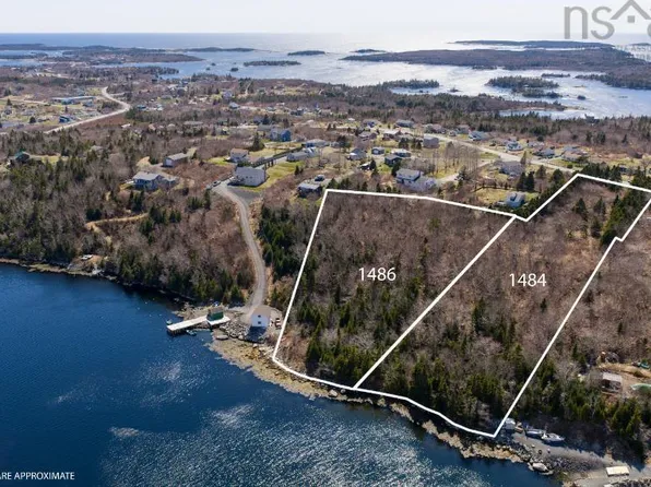 1484/1486 Terence Bay Rd, Halifax, NS B3T 1W3