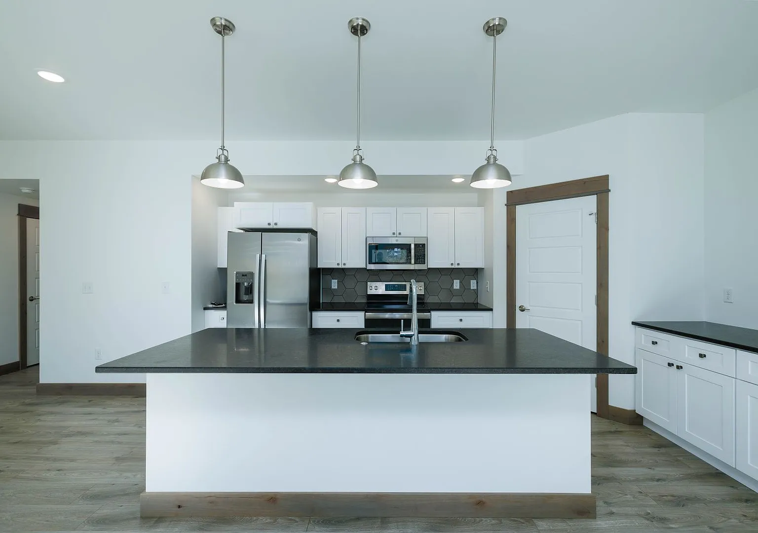 71 Whiskey Way — Photo 2