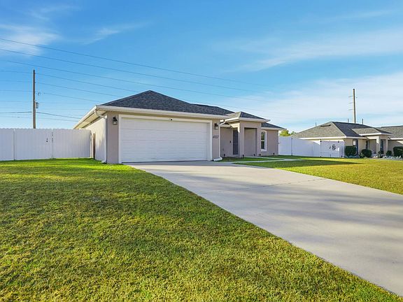 3rd image of 4837 SW 134th Loop