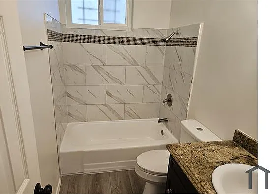 1615 S Dunsmuir Ave #1 — Photo 11