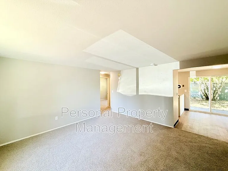 506 E 34th St #A — Photo 2