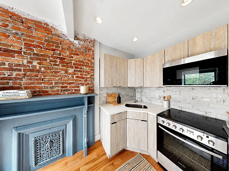 1167 Dean St #3L — Photo 3