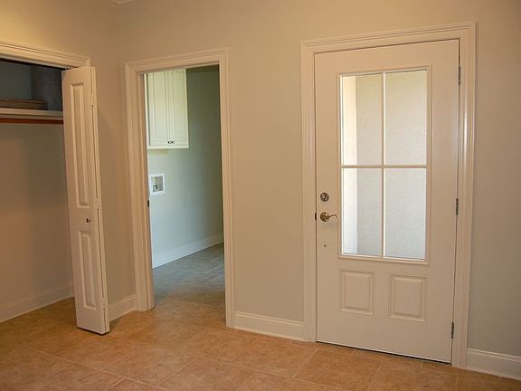 2nd image of 5400 Courtyard Dr