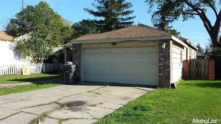 1st image of 1736 W Roselawn Ave