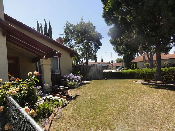 3rd image of 4451 Park Sommers Way