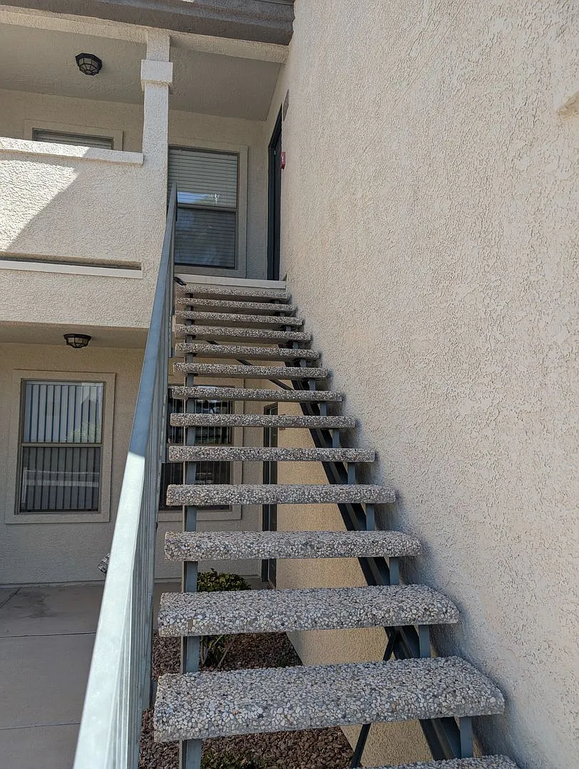 Remodeled 1-Bedroom Condo in a Gated Southwest Community — Photo 2