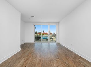 1167 S Barrington Ave #R210, Los Angeles, CA 90049