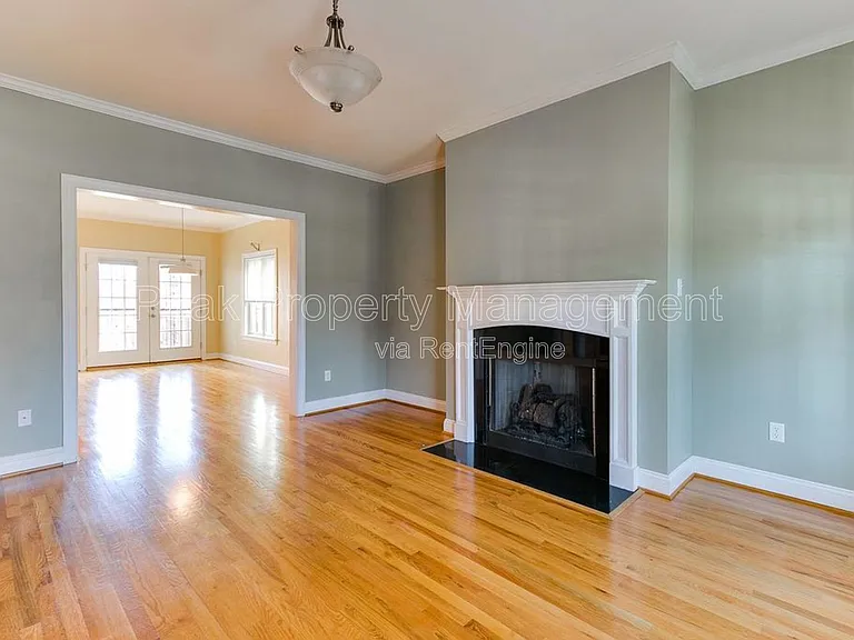 710 N 1st St — Photo 4
