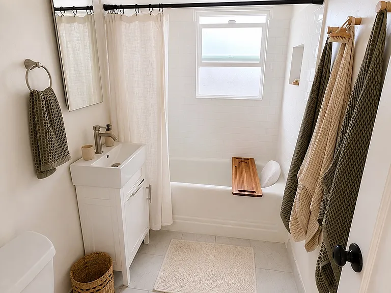 808 Dover Ct — Photo 7