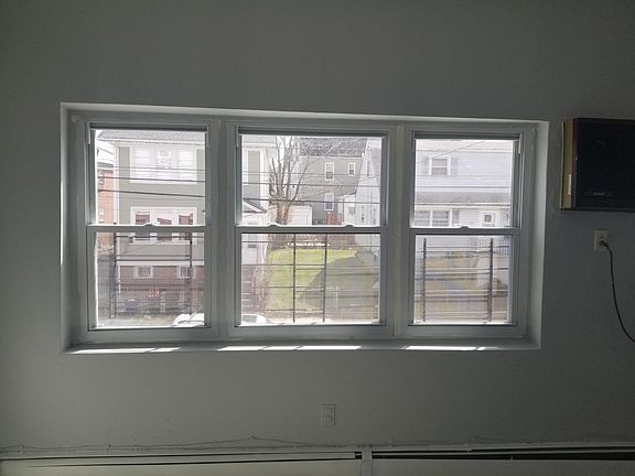5th image of 172 Elmwood Ave #A2