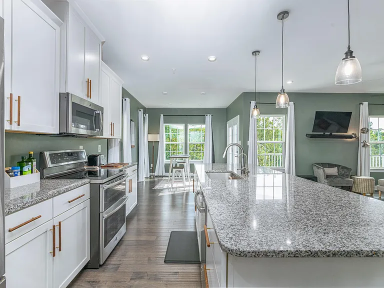 405 Potomac View Pkwy — Photo 7