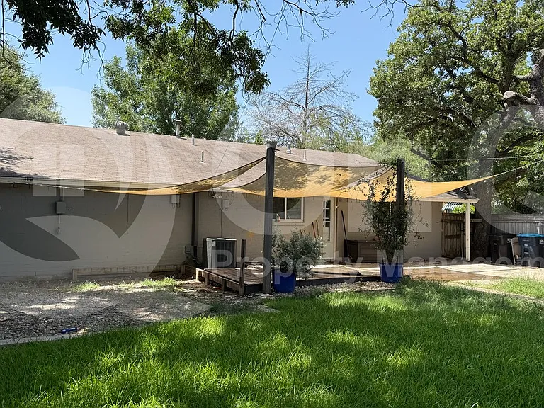 2501 Yucca Ave — Photo 16