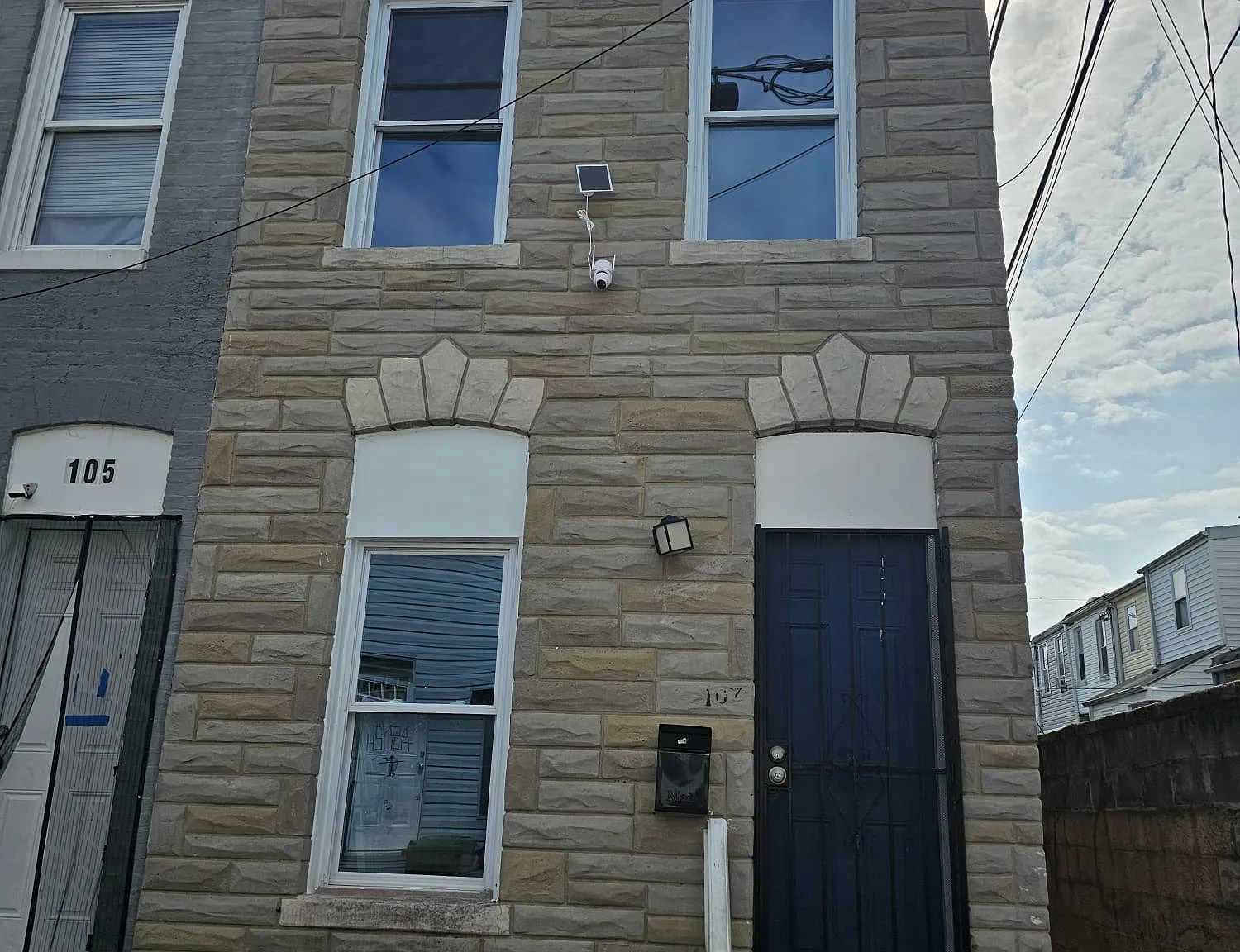2 bed, 1.5 bath, 720 sqft, $1,500 — Photo 1