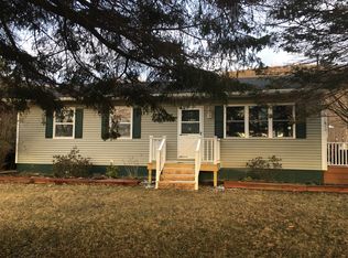 1407 Fairfax Rd, Saint Albans, VT 05478