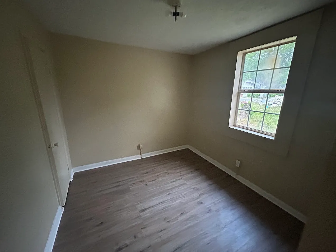 1009 South 8th Street - B — Photo 3