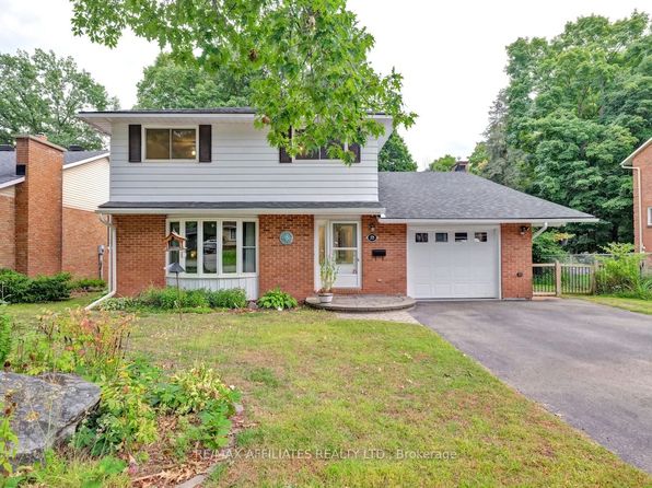 375 Brock St, Brockville, ON K6V 6E8