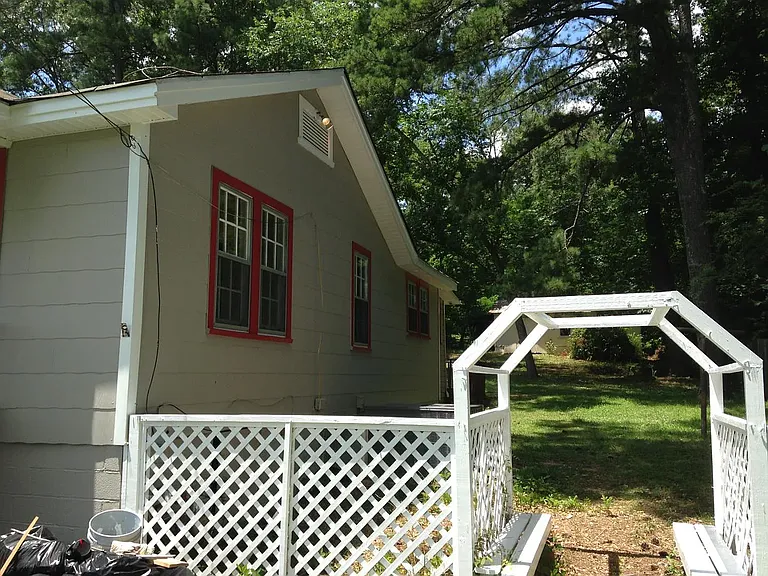 156 Howle Ave — Photo 4