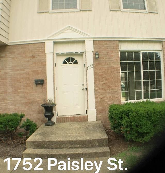 1st image of 1752 Paisley St